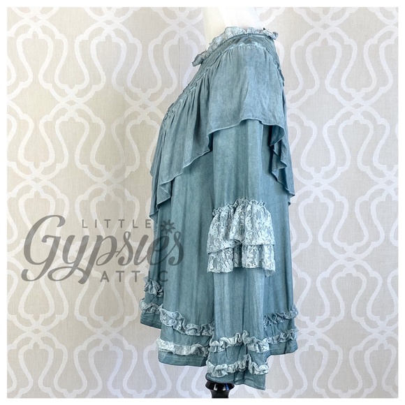 POL Vikki Blue Sage Flowy Top - Picture 7 of 16